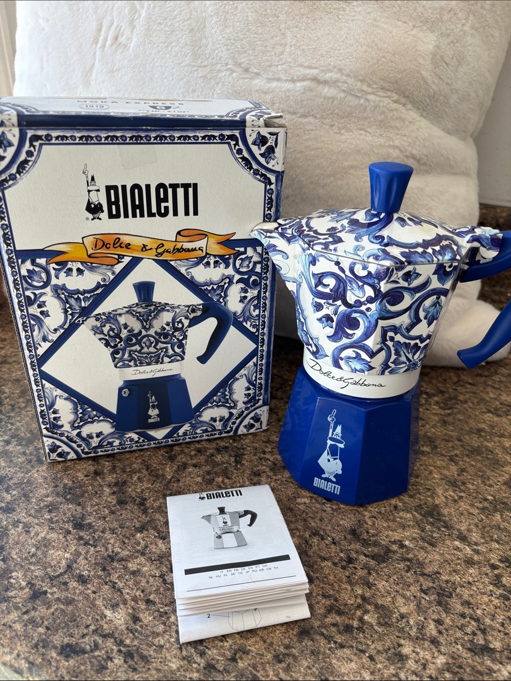 New in box BIALETTI Dolce & Gabbana Blue Decorative Moka Express Pot…